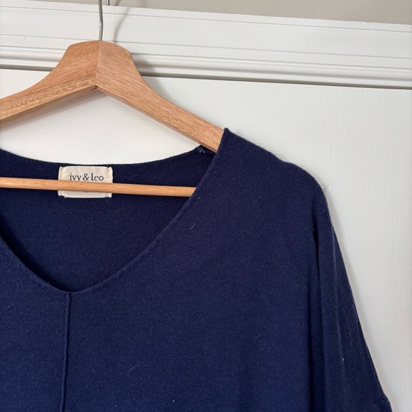 Ivy & Leo Dreamer Sweater Navy Blue Oversized V-Neck Tunic Sweater M/L #T1938 - Picture 3 of 6